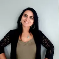 Carmela vous présente ses services sur la plateforme Wooskill.