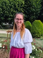 Melissa presents their services on the Wooskill platform.