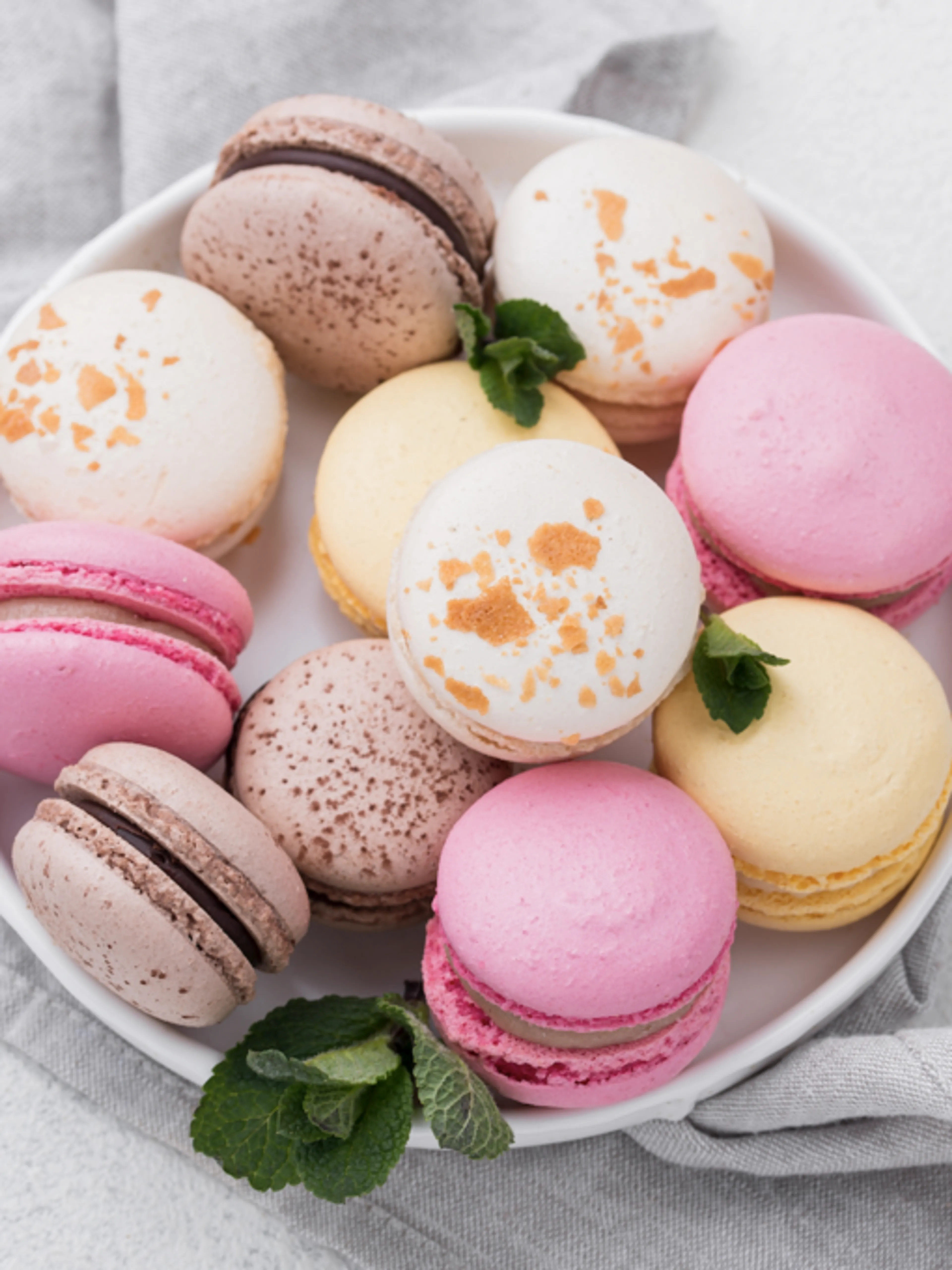 Image de présentation pour l'offre Apprenez à réaliser vos propres macarons ! par Abdel