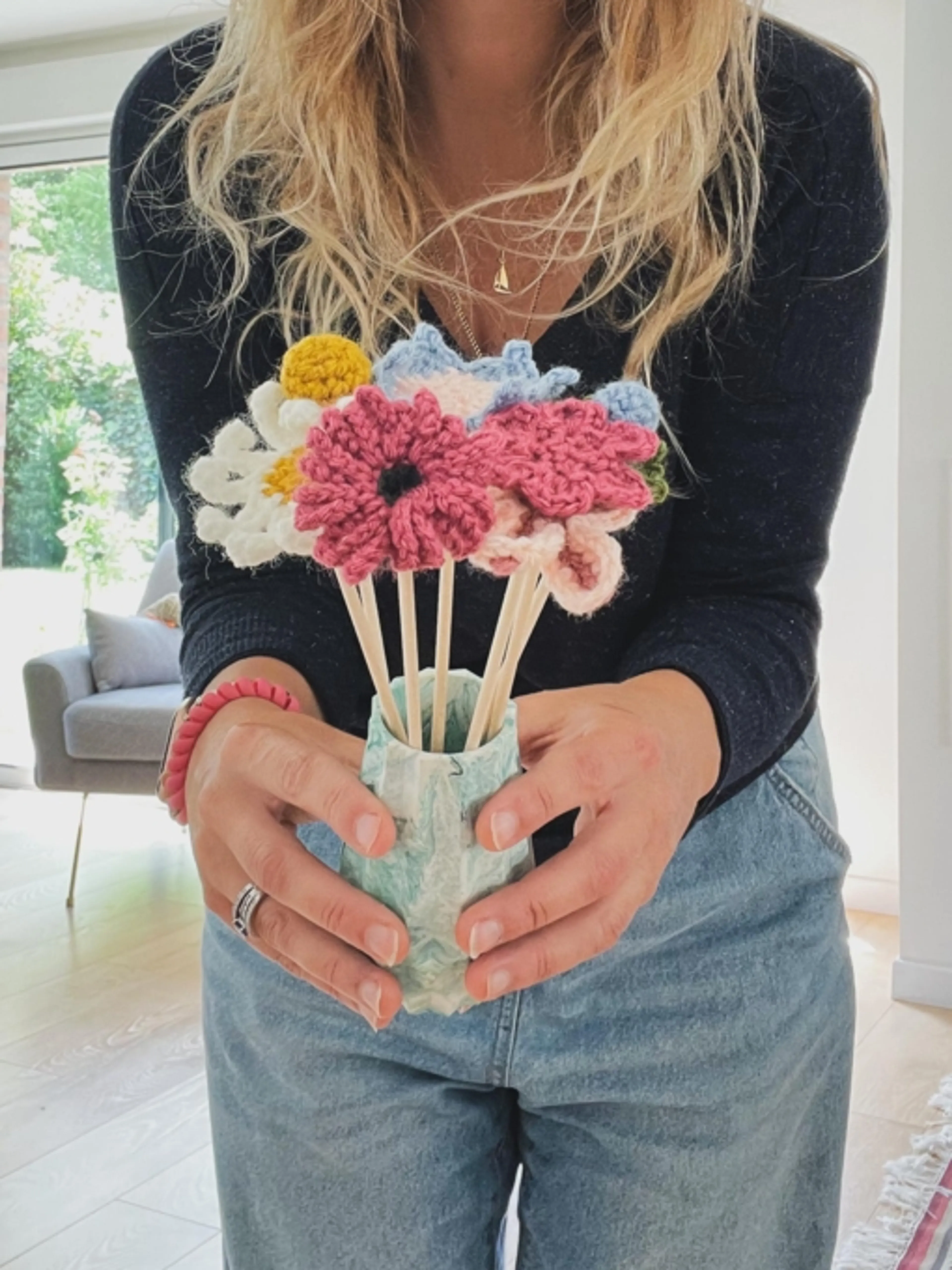 CROCHET - Apprendre à lire un diagramme en réalisant un bouquet de fleurs au crochet