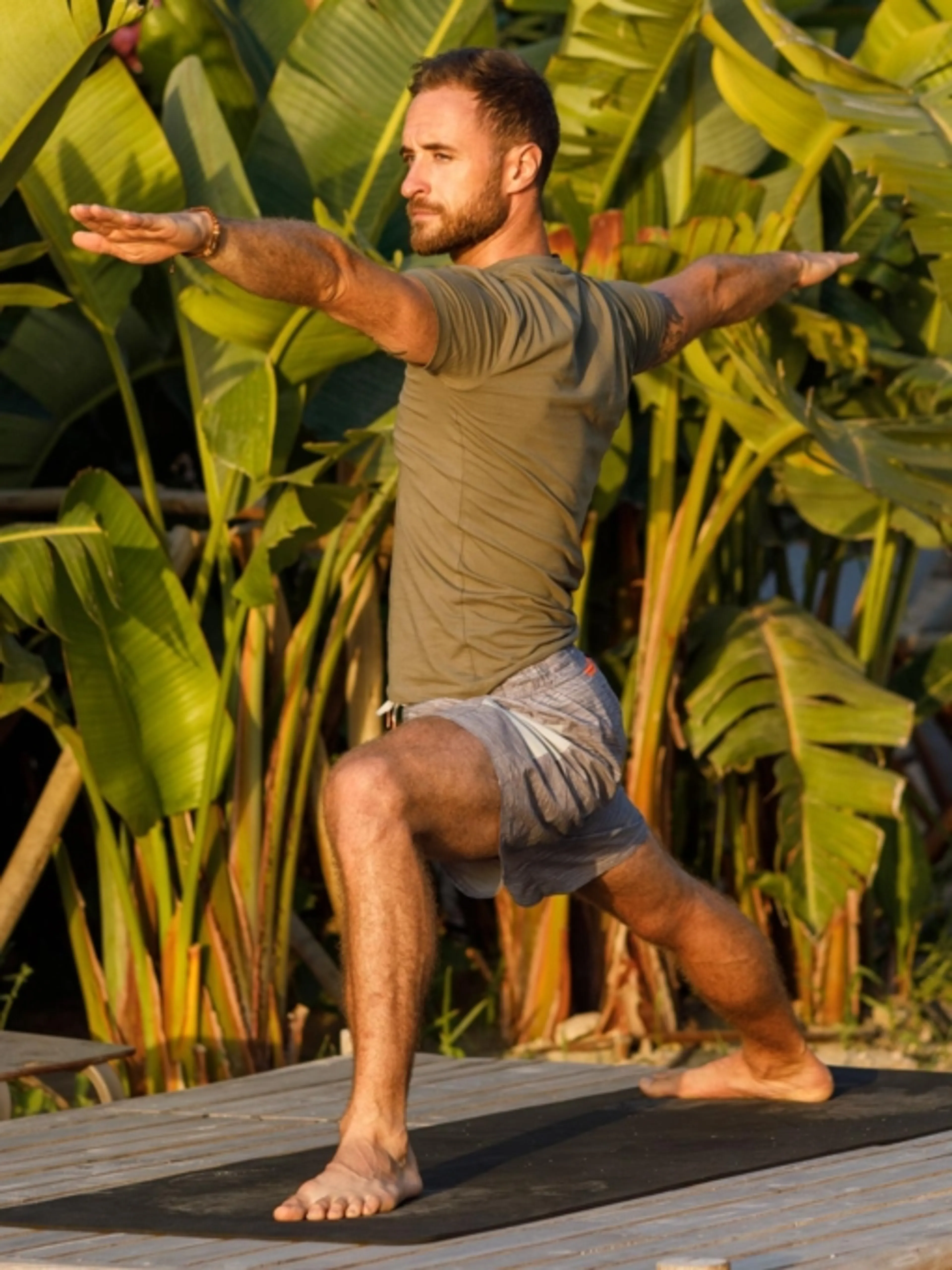 Image de présentation pour l'offre Cours de Yoga Vinyasa - Professeur certifié Yoga Alliance 500 par Julian