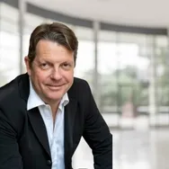 Nicolas vous présente ses services sur la plateforme Wooskill.