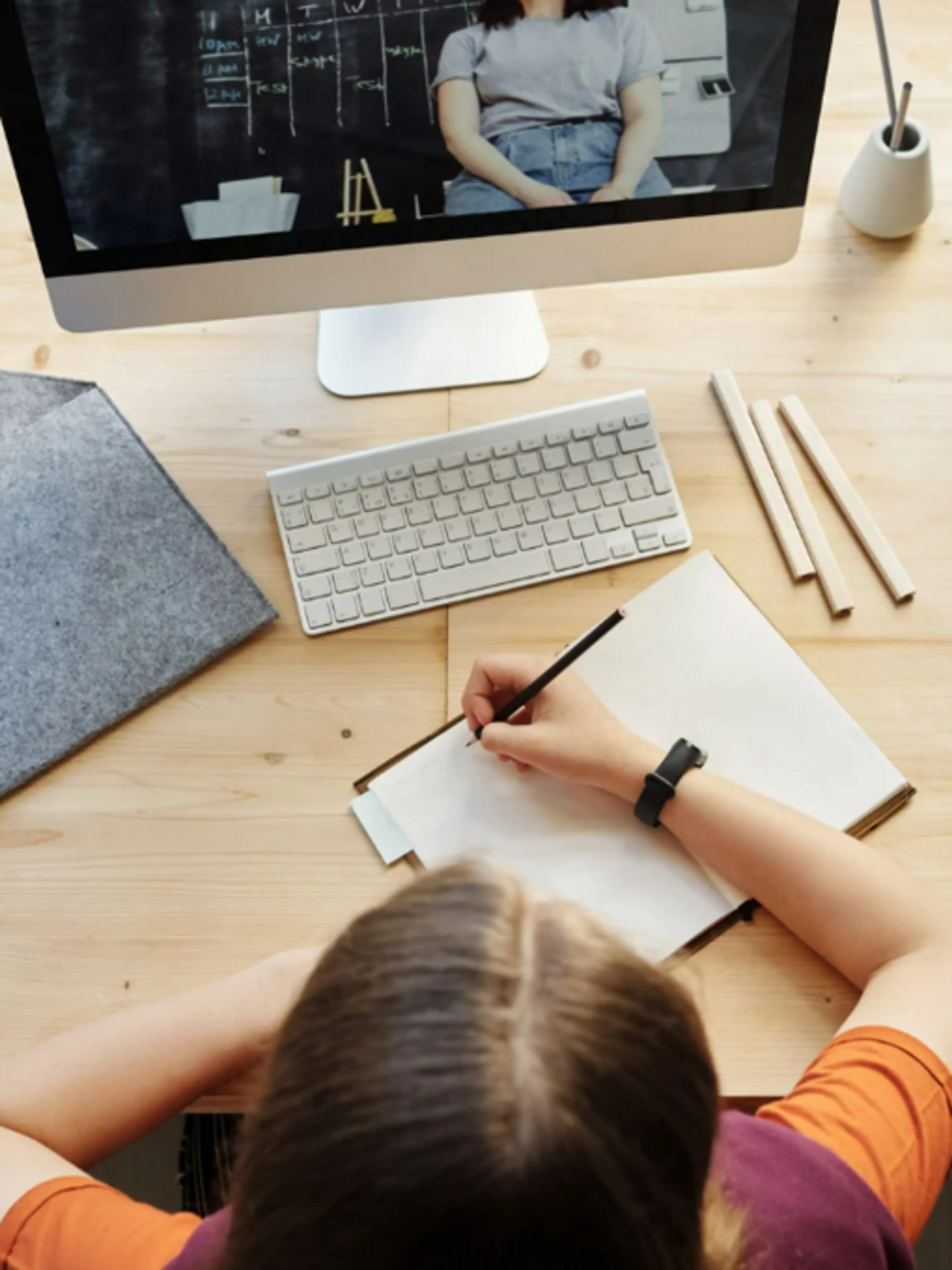 Image de présentation pour l'offre Maîtrisez le français avec passion : Cours en ligne pour réussir et exceller ! par Océane