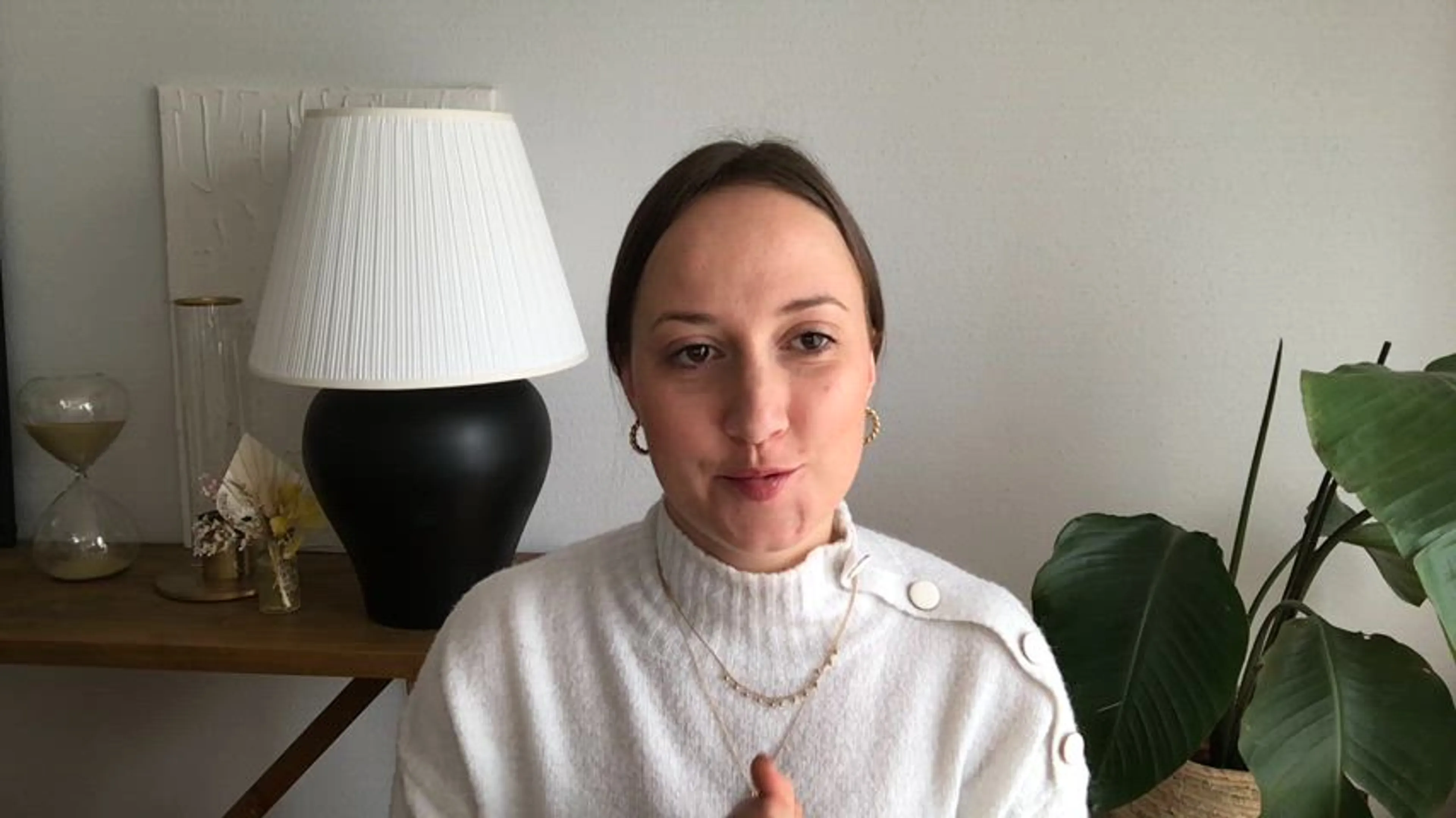 Image de présentation pour l'offre Les fondamentaux du pliage à la vertical de Marie Kondo par Justine