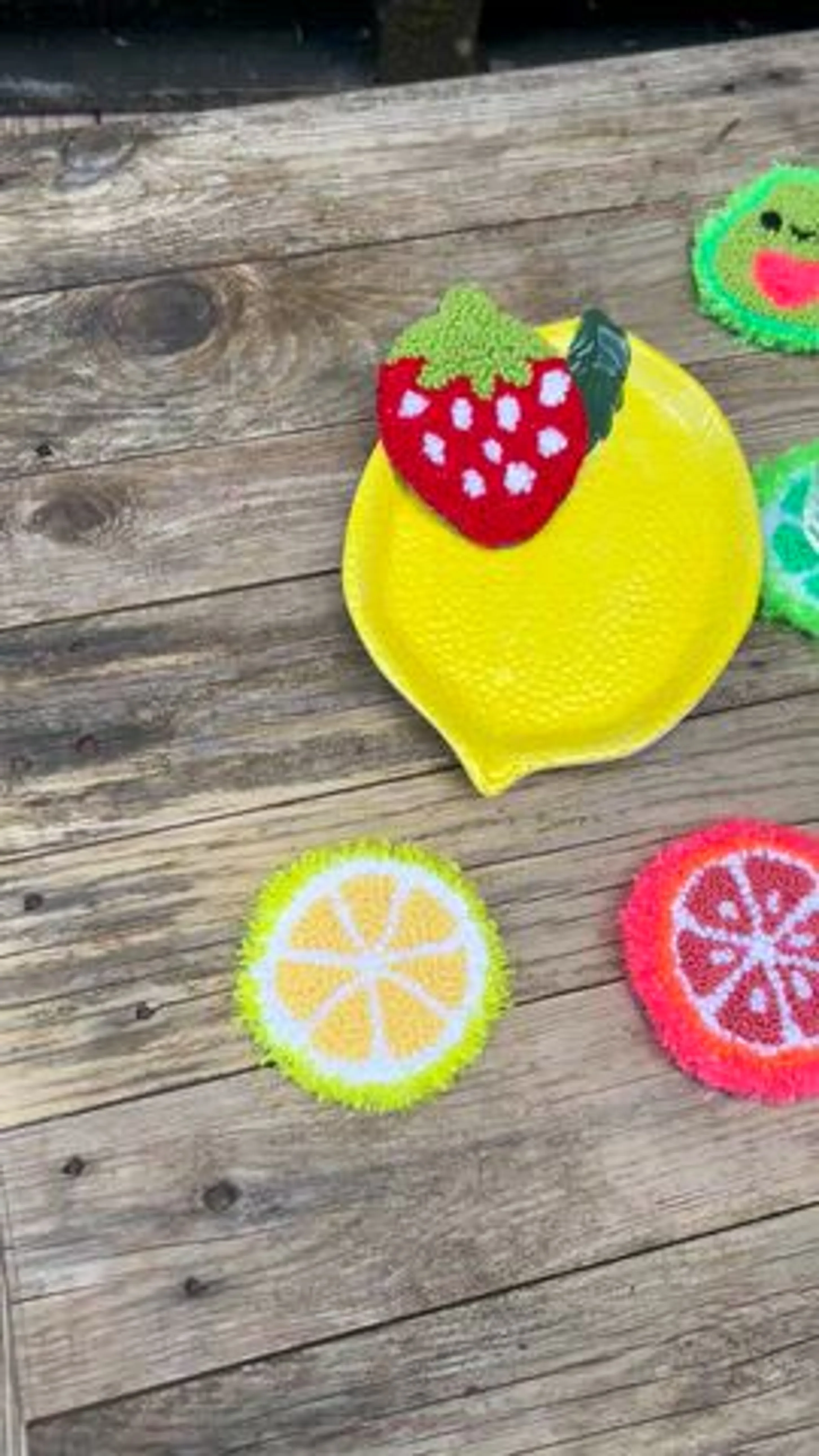 Image de présentation pour l'offre Crée ton adorable sous-verre avocat en punch needle ! 🥑 par LYLY