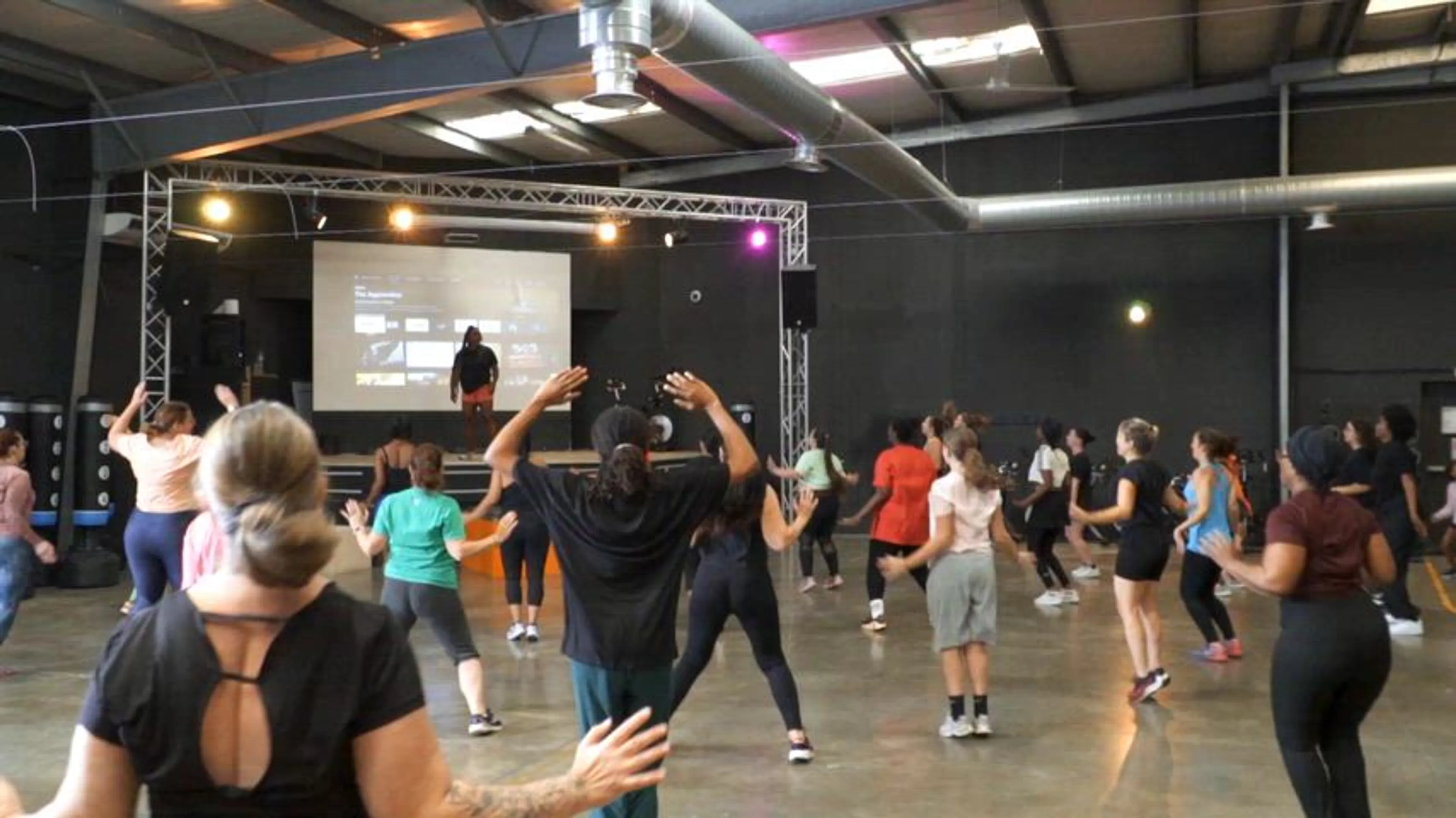 Image de présentation pour l'offre Cafroform - mai 2026
Danse fitness 100% afro-caribéen et 100% féminin par CAFROFORM AVEC CHRISTINA