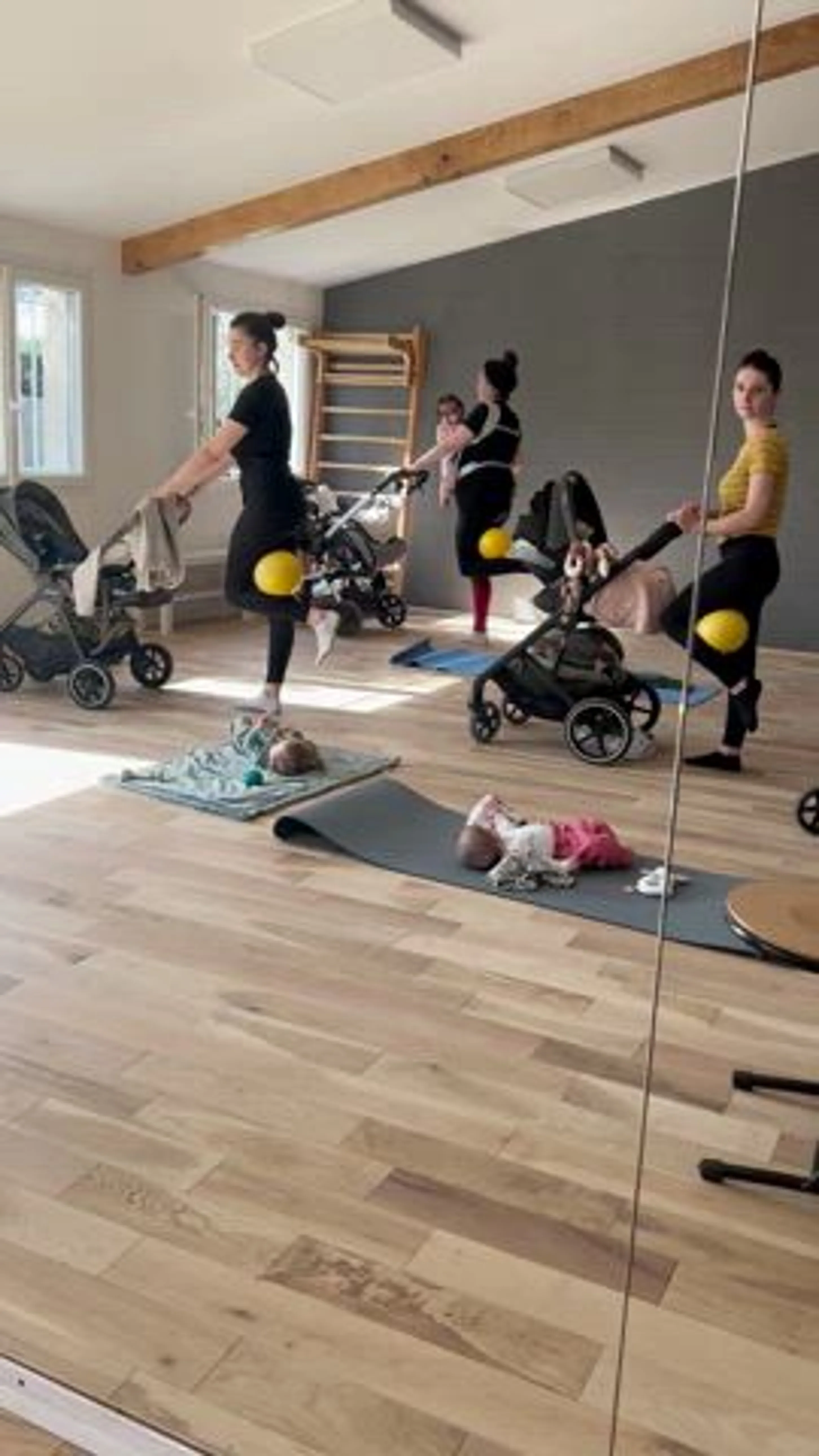 Image de présentation pour l'offre Cours de Fit Poussette pour Maman et Bébé - Remise en forme par Julia