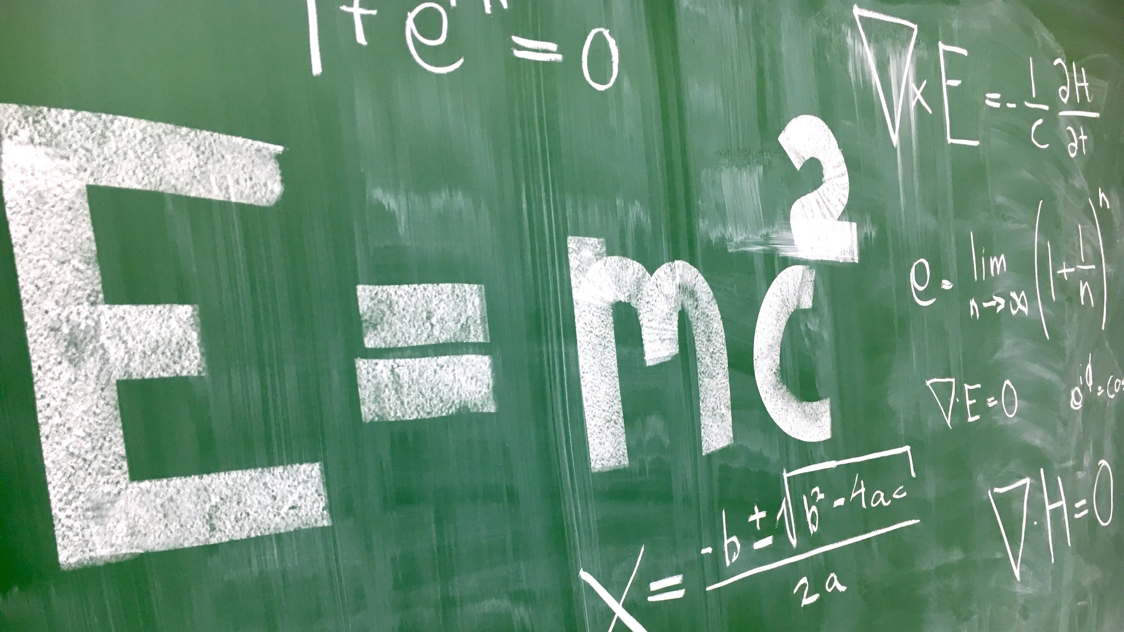BAC spé physique chimie : le cahier d’exercices
