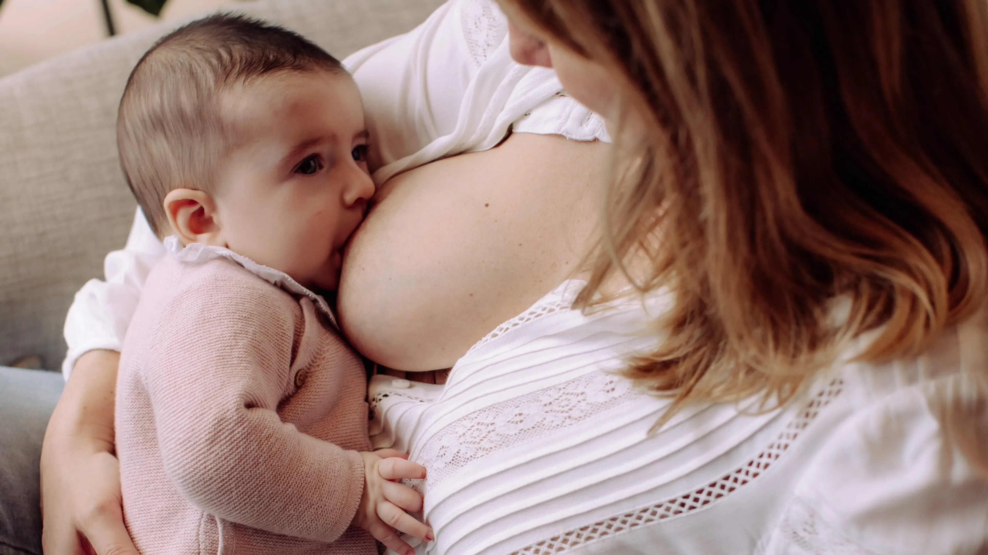 L’allaitement mois après mois : comment réagir face aux difficultés
