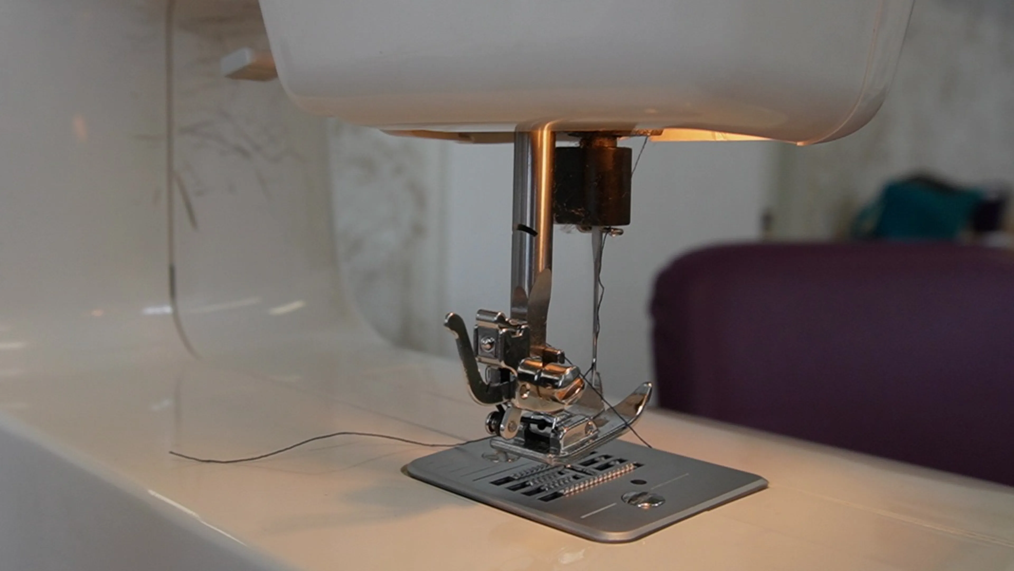 PREMIERS PAS PREMIERS POINTS
Dompter et maîtriser la machine à coudre en 10 jours seulement.
Formation complète.