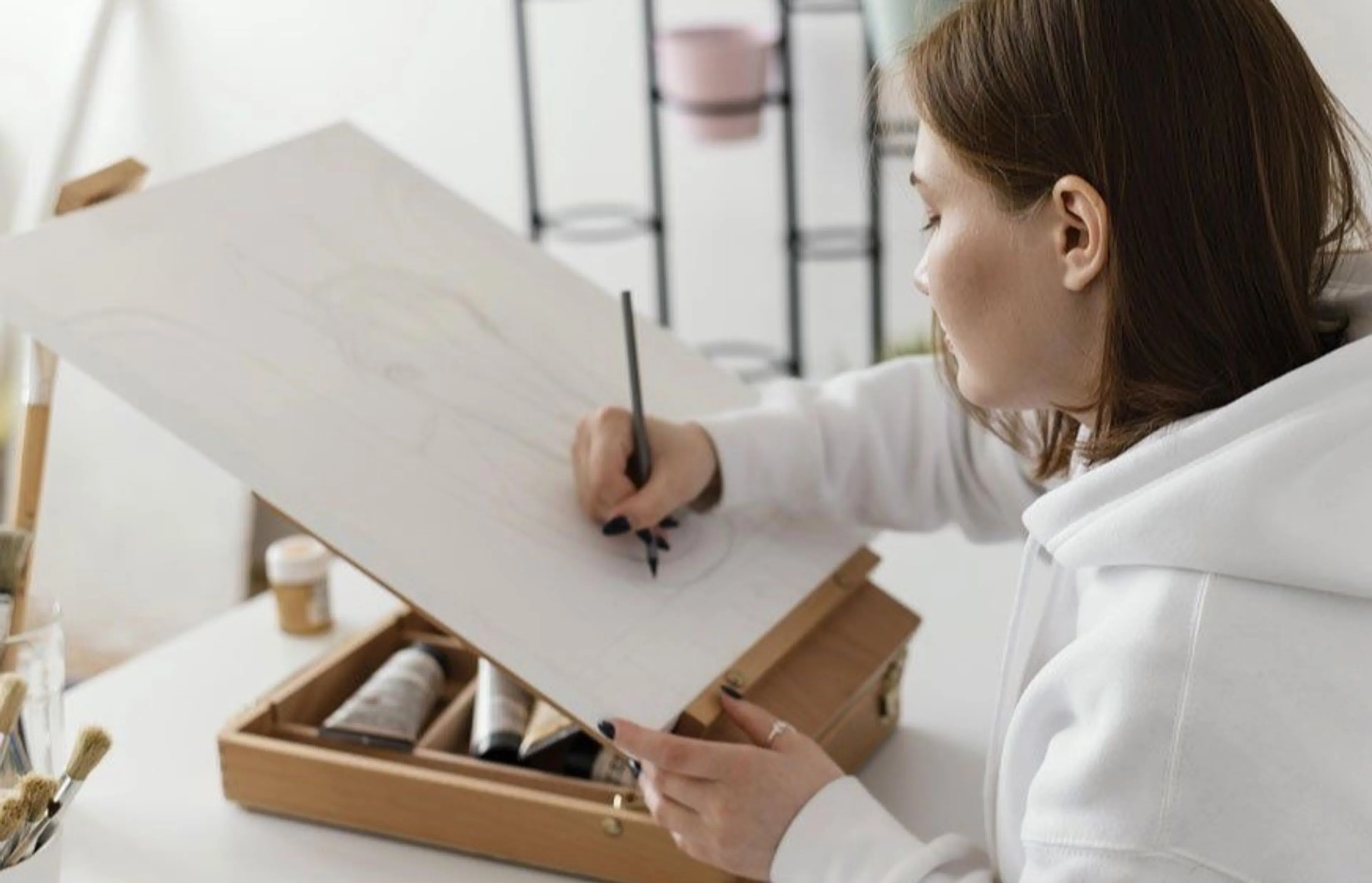 Maîtrise le dessin réaliste ! 🎨 Cours dynamique pour jeunes artistes